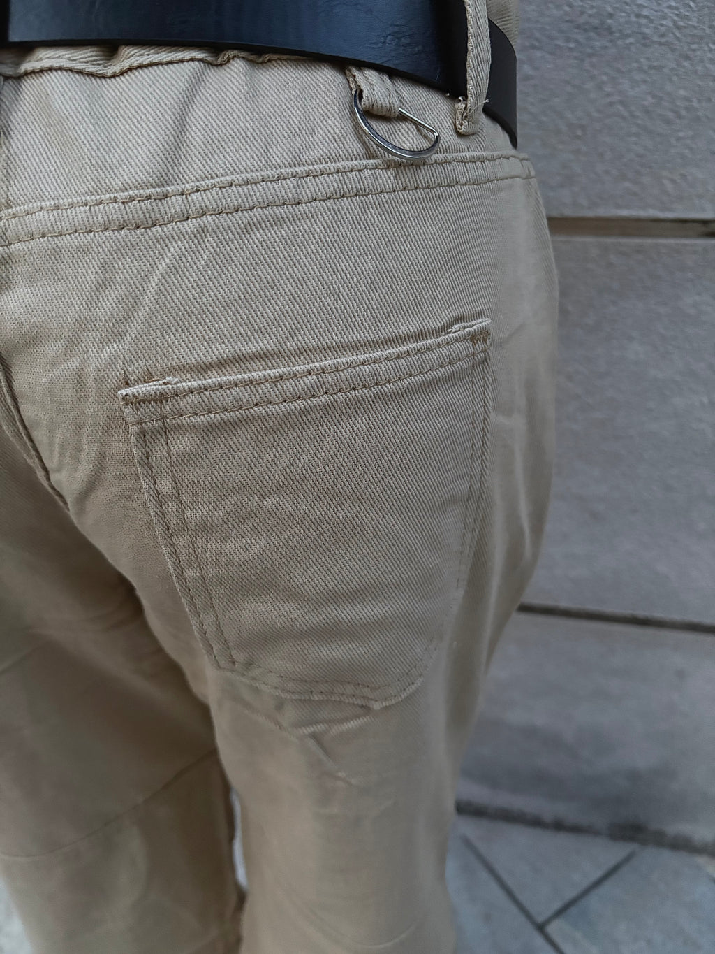 Jeans Beige Bootcut con Dettagli